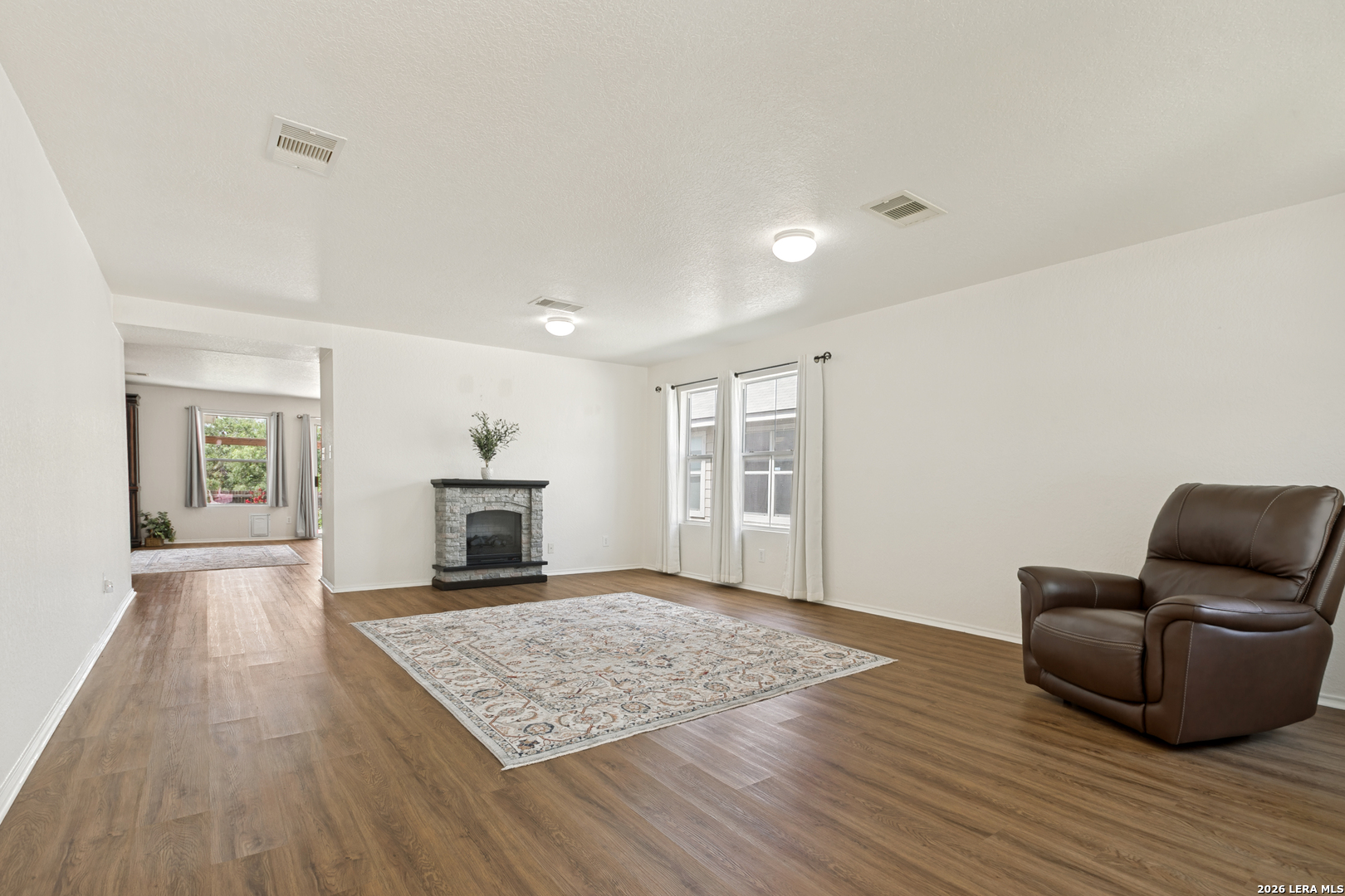 1334 Sunbend Falls San Antonio TX 78224
