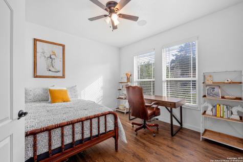 129 N Jasper Kerrville TX 78028
