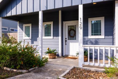 129 N Jasper Kerrville TX 78028