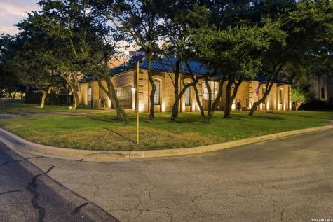 13903 Bluffoak San Antonio TX 78216