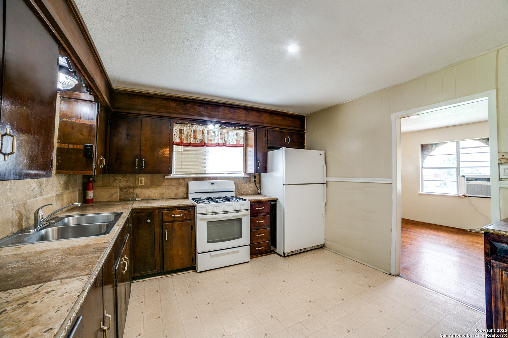 606 W Baetz Boulevard San Antonio TX 78221