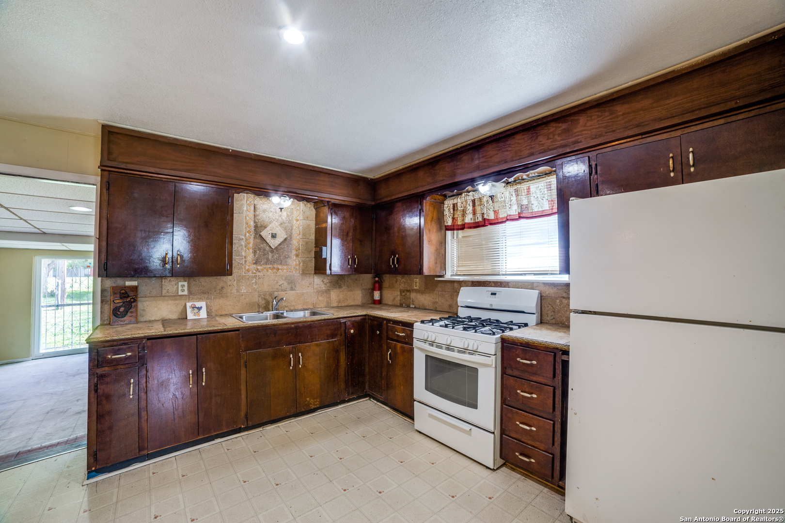 606 W Baetz Boulevard San Antonio TX 78221