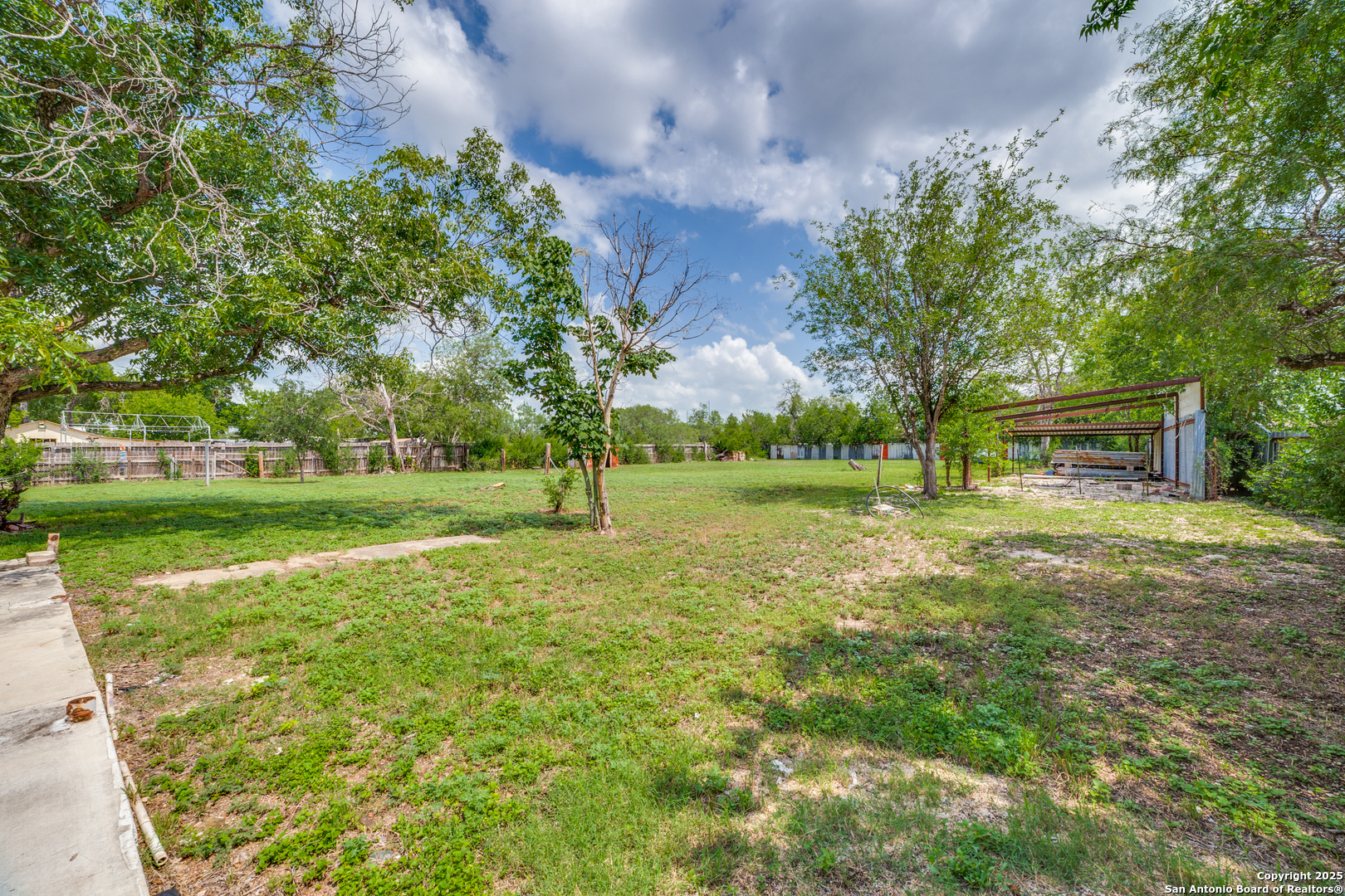 606 W Baetz Boulevard San Antonio TX 78221