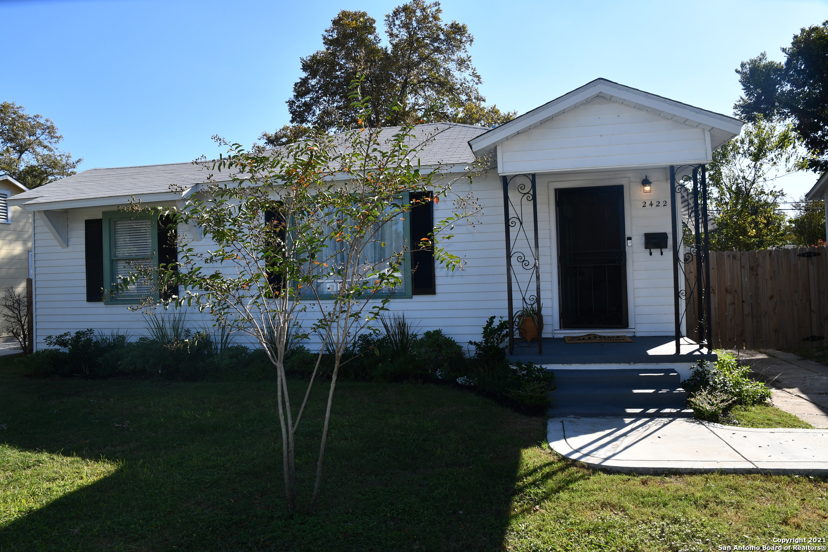 2422 W Mistletoe Avenue San Antonio TX 78228