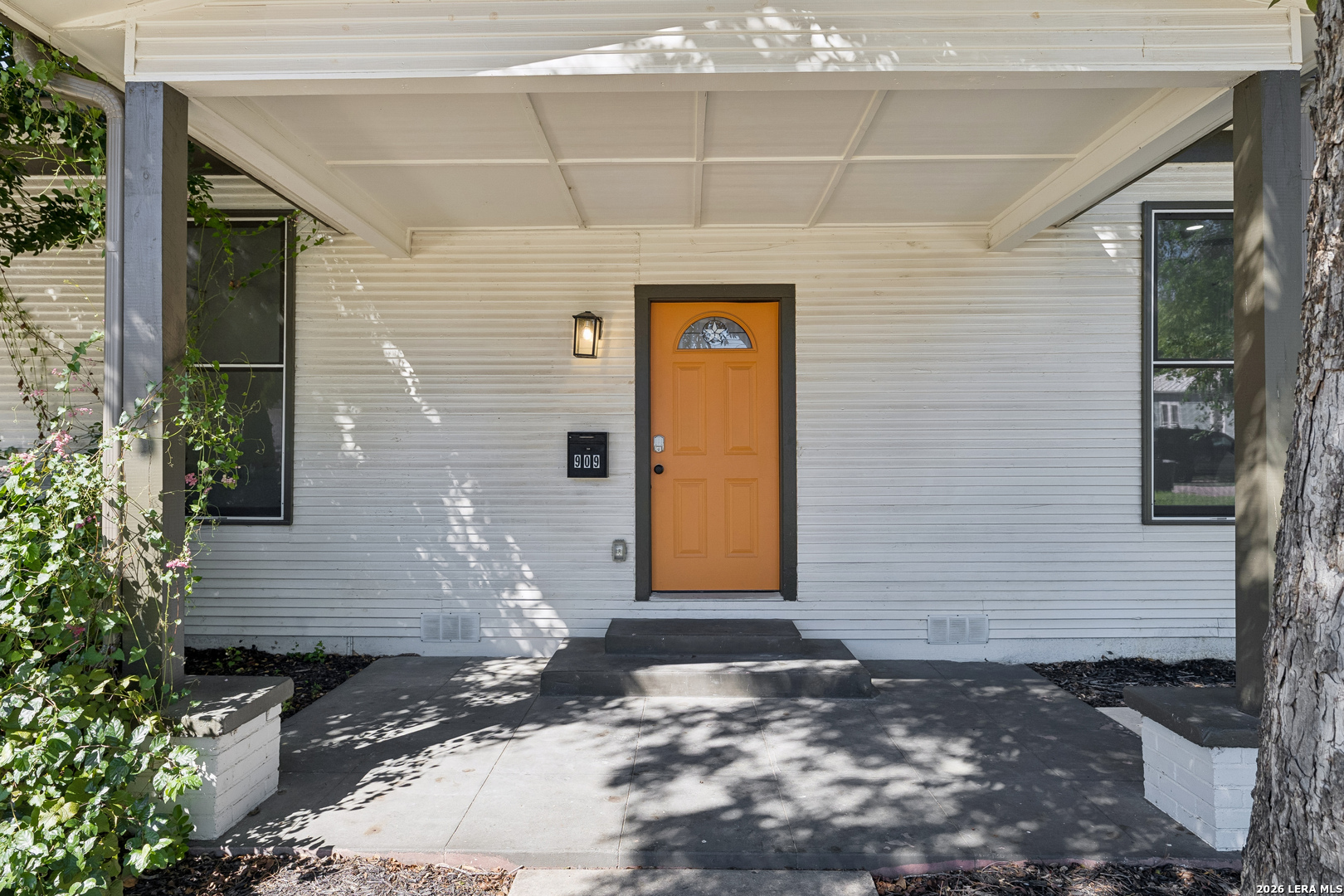 909 Hays Street San Antonio TX 78202