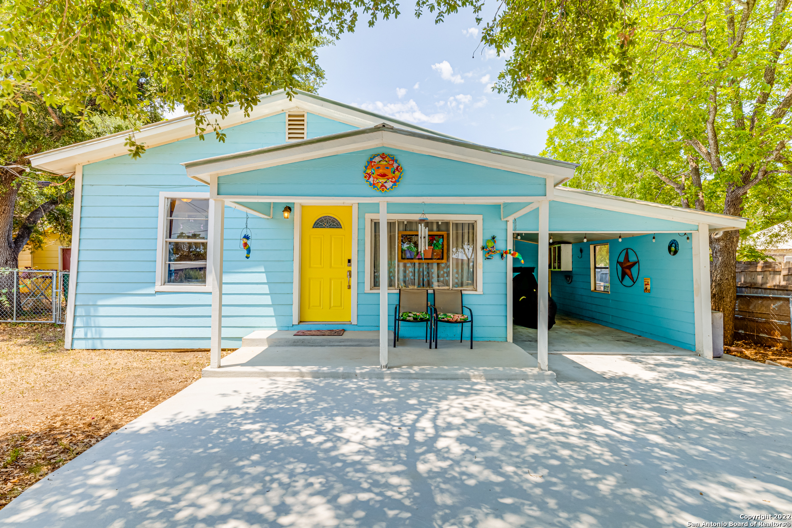 1109 7th Street Floresville TX 78114