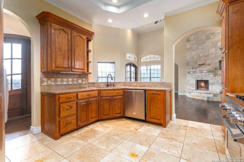 192 County Road 2812 Mico TX 78056