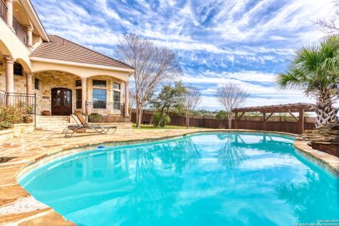 192 County Road 2812 Mico TX 78056