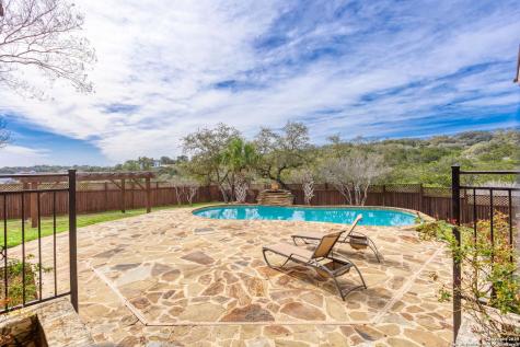 192 County Road 2812 Mico TX 78056