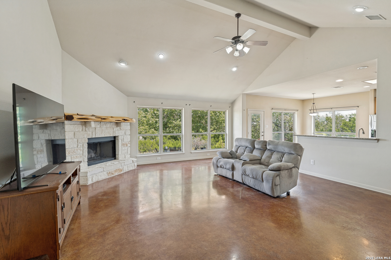 421 Armadillo Trail Drive E Comfort TX 78013