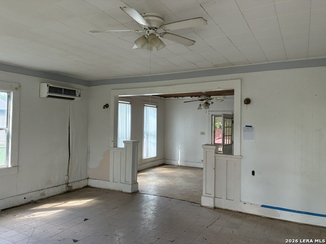 136 E Doughty Street Uvalde TX 78801
