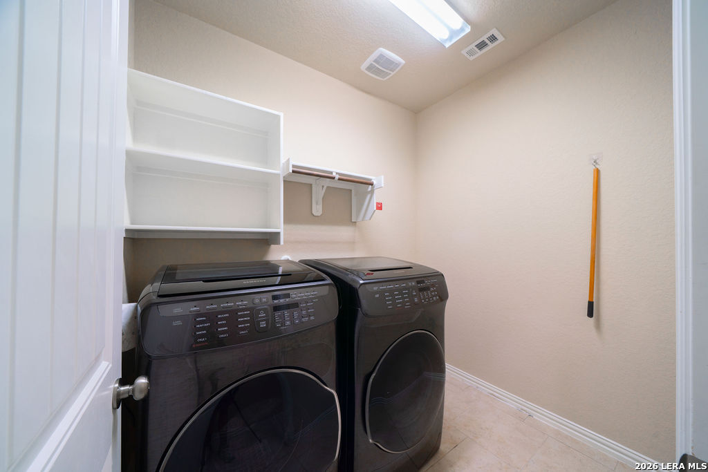803 Gold Beauty San Antonio TX 78245
