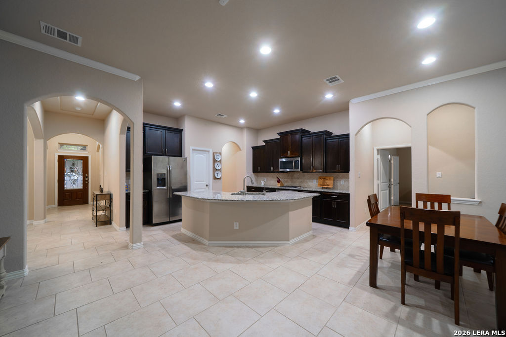 803 Gold Beauty San Antonio TX 78245