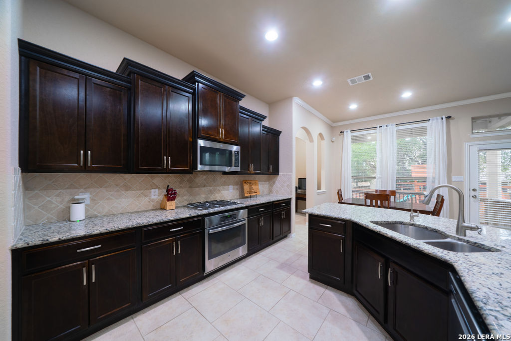 803 Gold Beauty San Antonio TX 78245