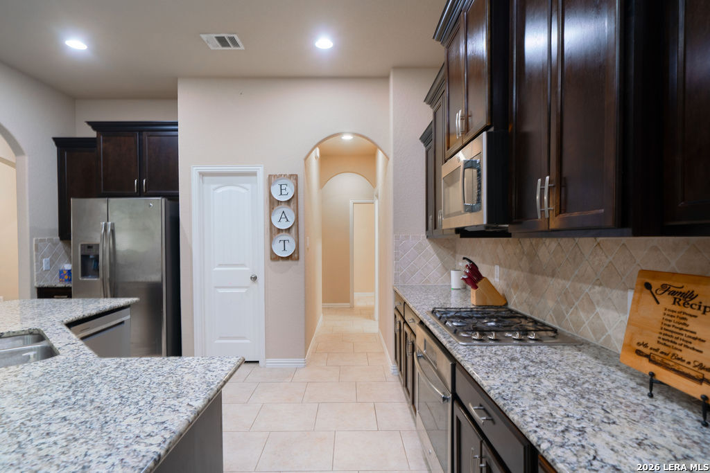 803 Gold Beauty San Antonio TX 78245