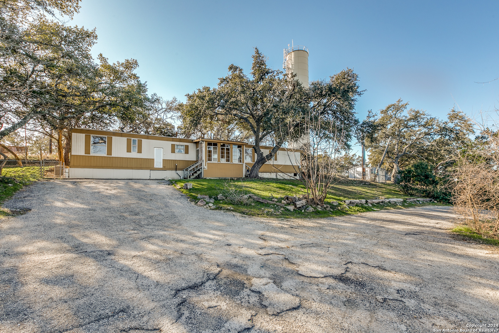 1018 Nakoosa Drive San Antonio TX 78260