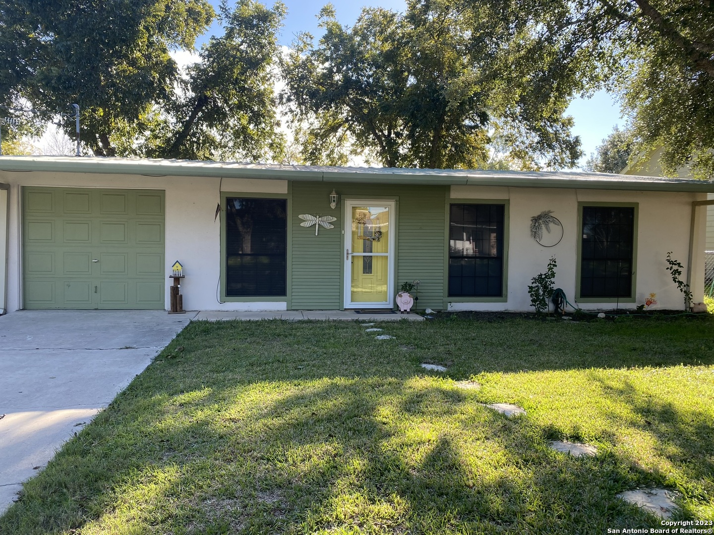104 Boeck La Vernia TX 78121