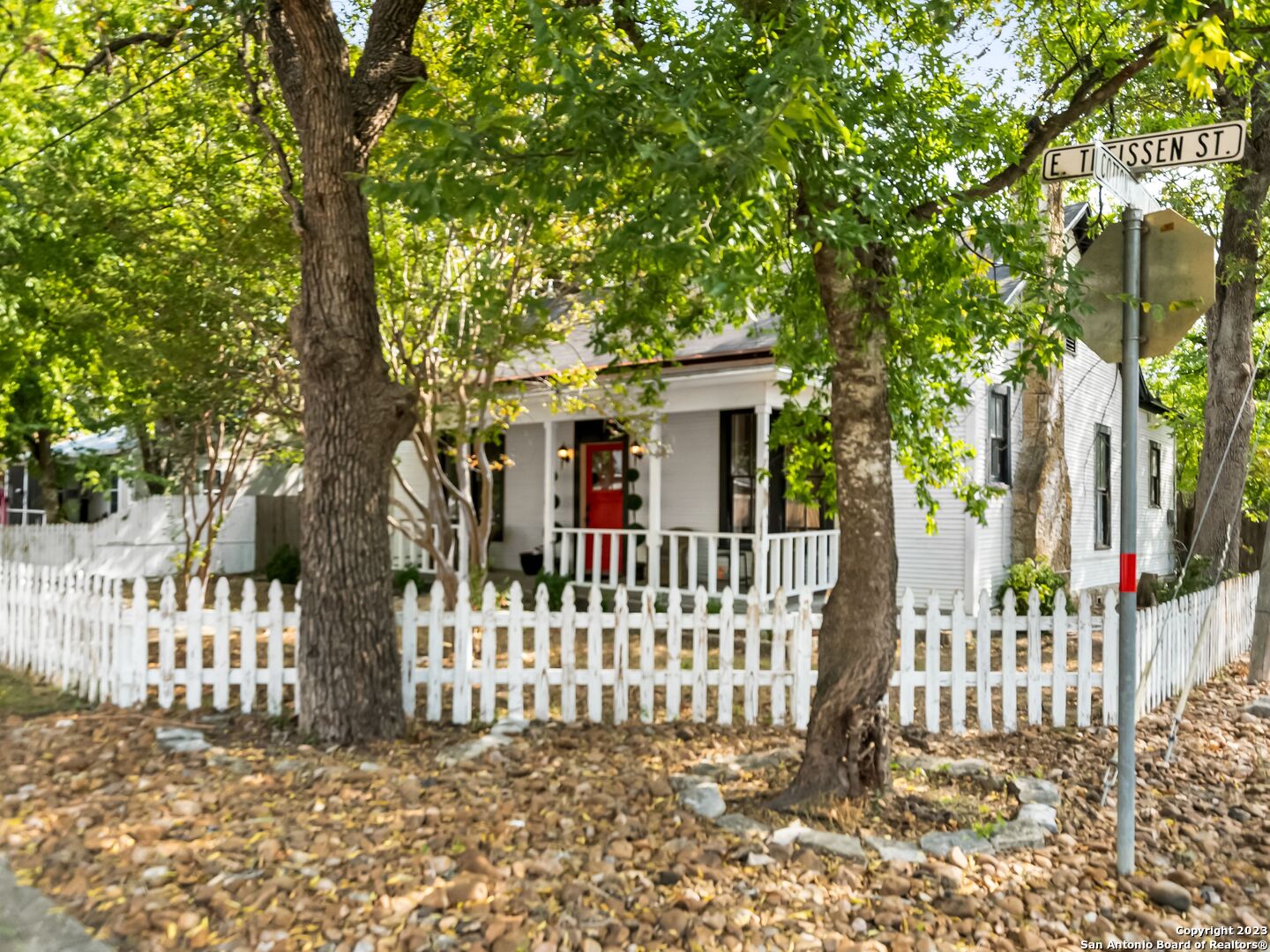 701 E Theissen Street Boerne TX 78006