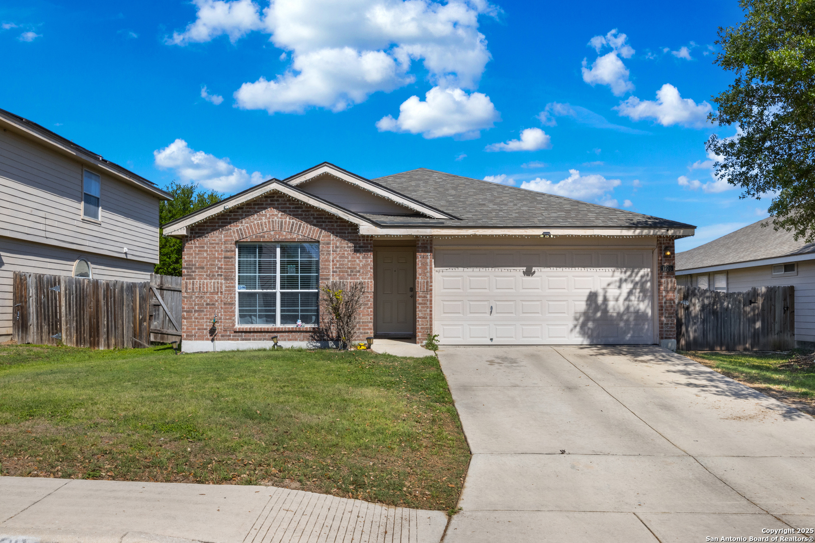 1726 Barking Wolf San Antonio TX 78245