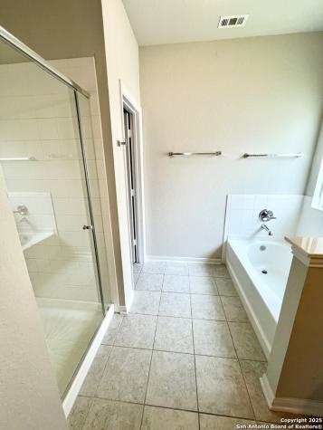 4823 Cambridge Park Converse TX 78109
