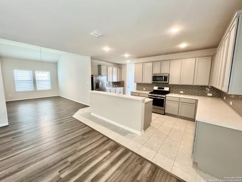4823 Cambridge Park Converse TX 78109