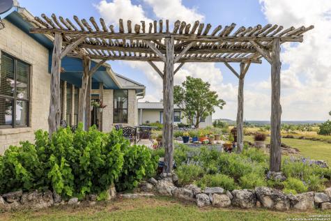 564 Gypsum Mine Road Fredericksburg TX 78624