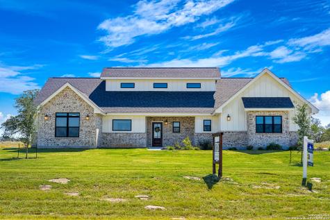 156 Firewheel Loop Floresville TX 78114