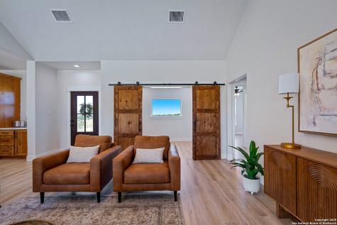 156 Firewheel Loop Floresville TX 78114