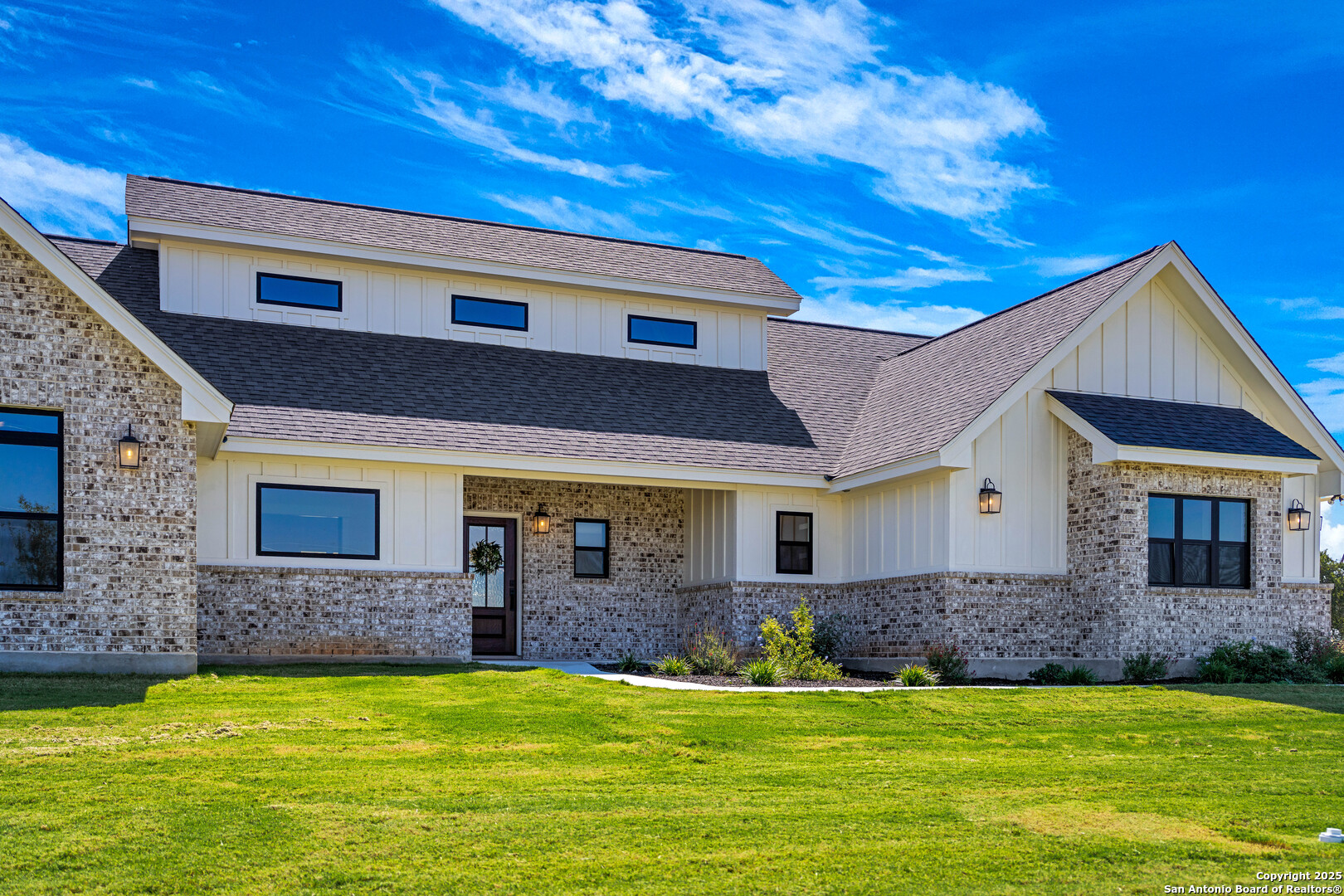 156 Firewheel Loop Floresville TX 78114