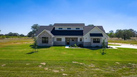 156 Firewheel Loop Floresville TX 78114
