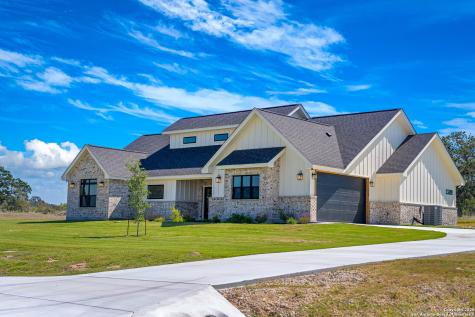 156 Firewheel Loop Floresville TX 78114