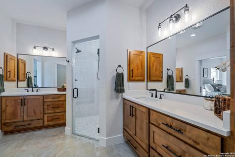 156 Firewheel Loop Floresville TX 78114
