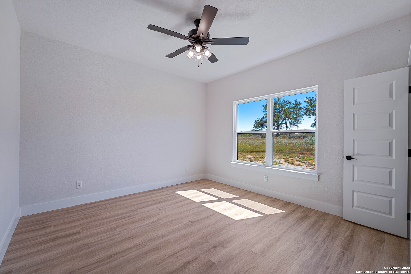 156 Firewheel Loop Floresville TX 78114