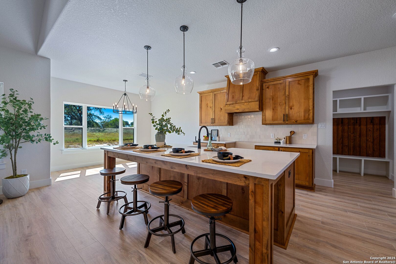 156 Firewheel Loop Floresville TX 78114