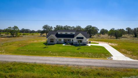 156 Firewheel Loop Floresville TX 78114