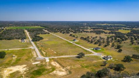 156 Firewheel Loop Floresville TX 78114