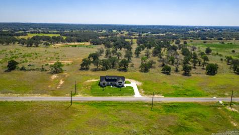 156 Firewheel Loop Floresville TX 78114