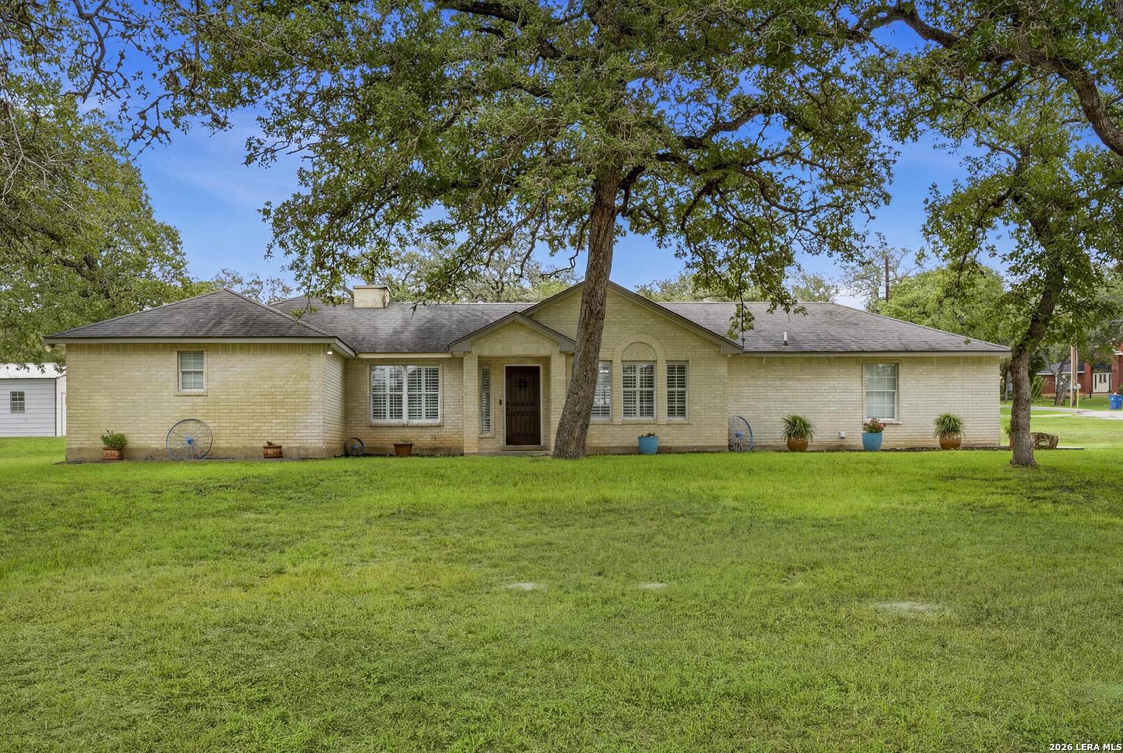 400 Quail Ridge La Vernia TX 78121