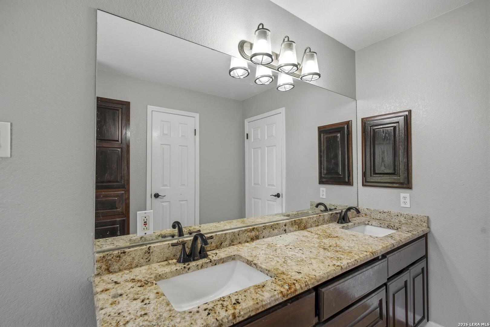 400 Quail Ridge La Vernia TX 78121