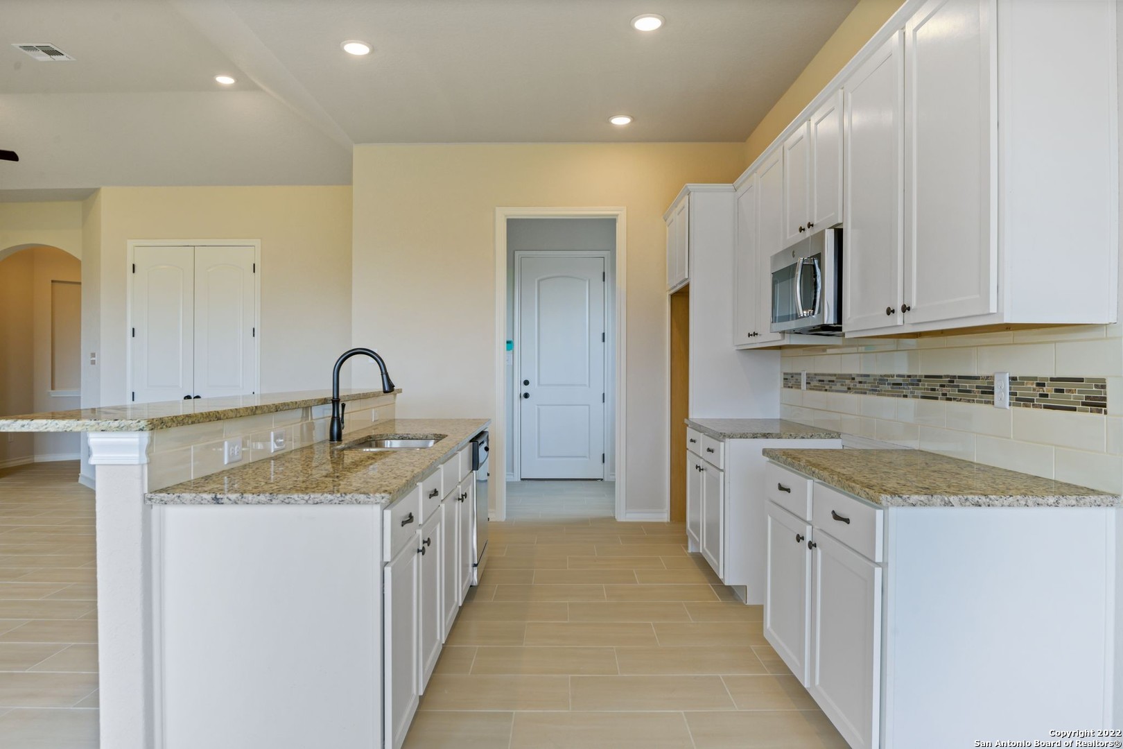 6414 Lowrie San Antonio TX 78239