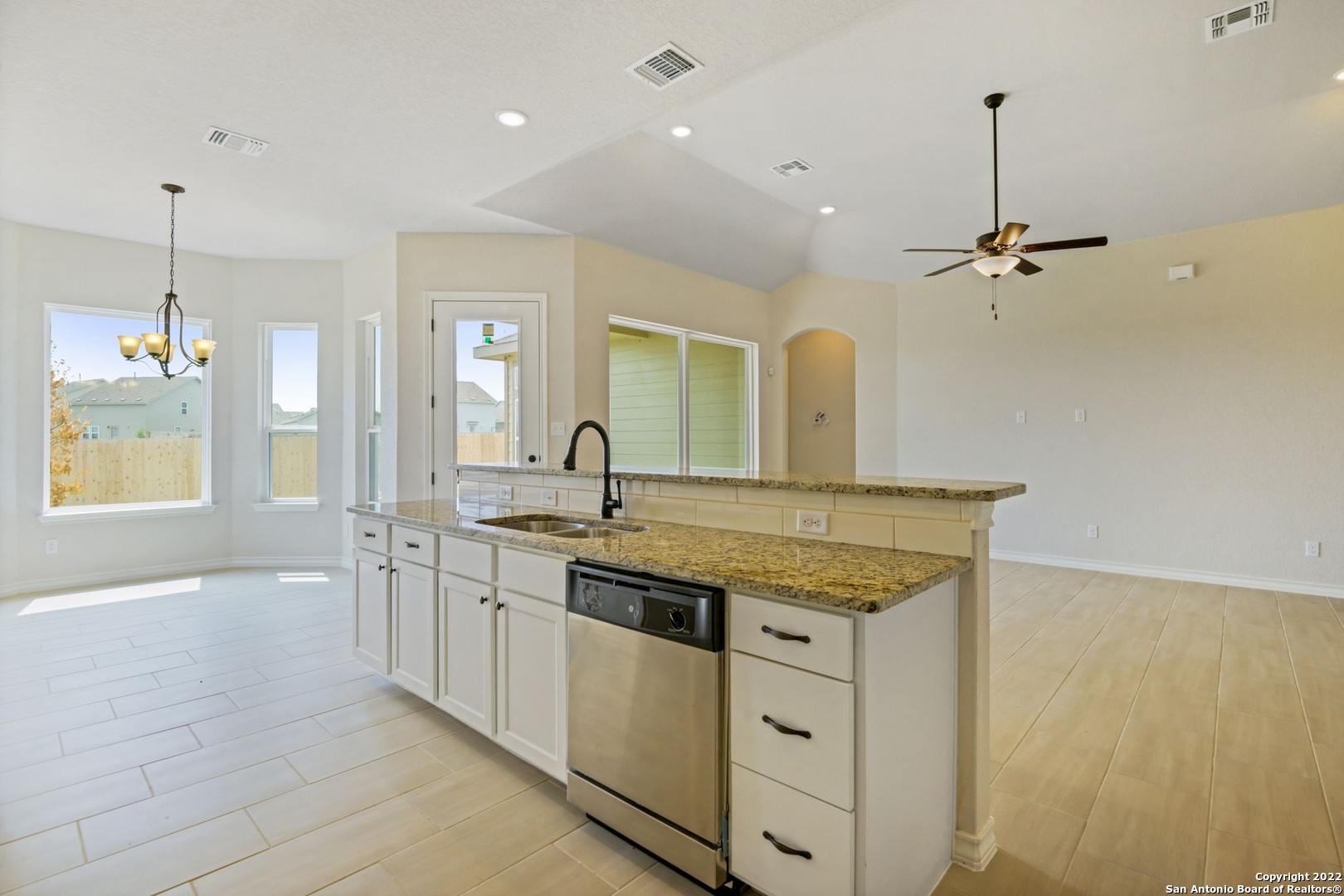 6414 Lowrie San Antonio TX 78239