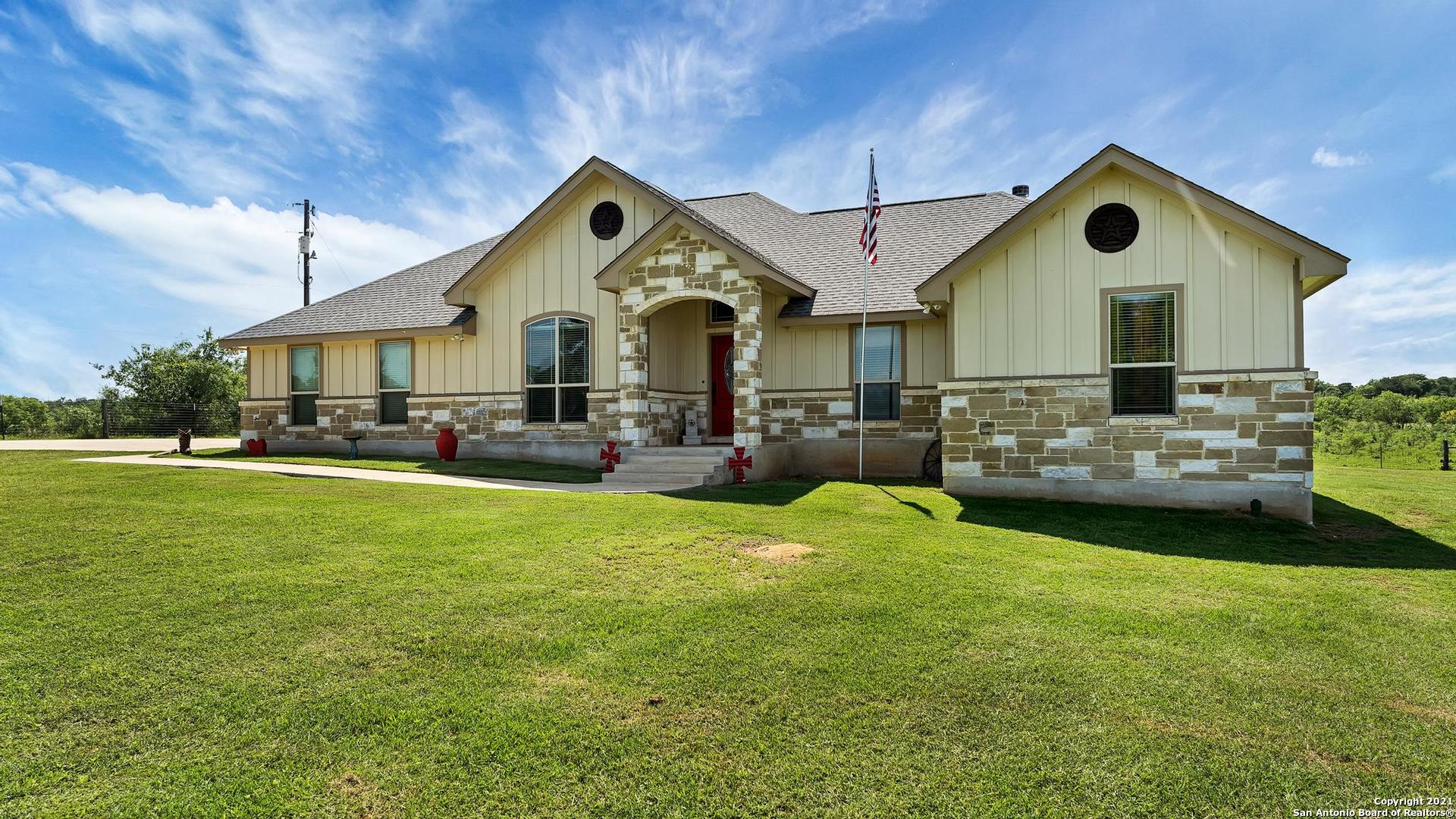 3416 Blue Creek Road La Vernia TX 78121