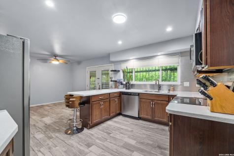5826 Castle Brook Drive San Antonio TX 78218