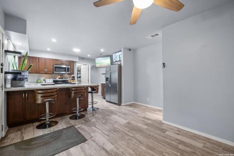 5826 Castle Brook Drive San Antonio TX 78218