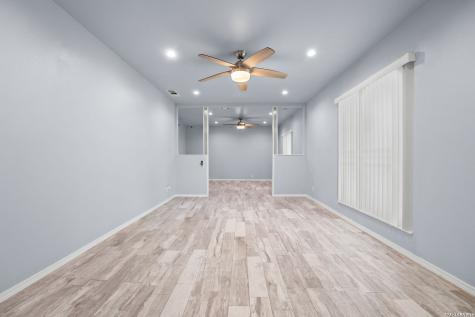 5826 Castle Brook Drive San Antonio TX 78218