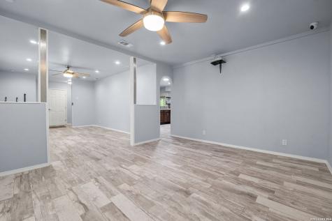 5826 Castle Brook Drive San Antonio TX 78218