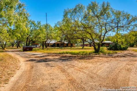 8505 Fm 2146 Jourdanton TX 78026