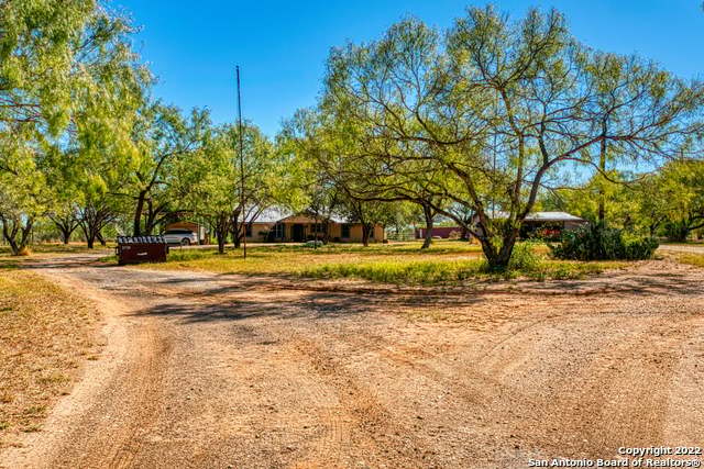 8505 Fm 2146 Jourdanton TX 78026