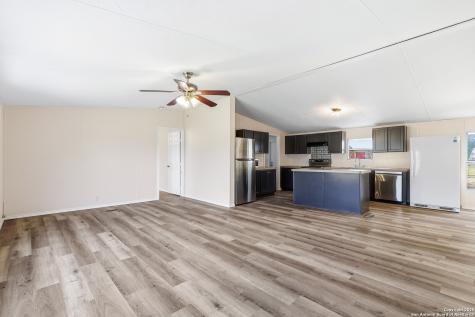 22411 Savannah Heights Von Ormy TX 78073