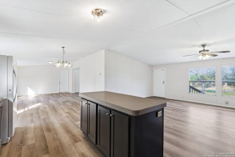22411 Savannah Heights Von Ormy TX 78073
